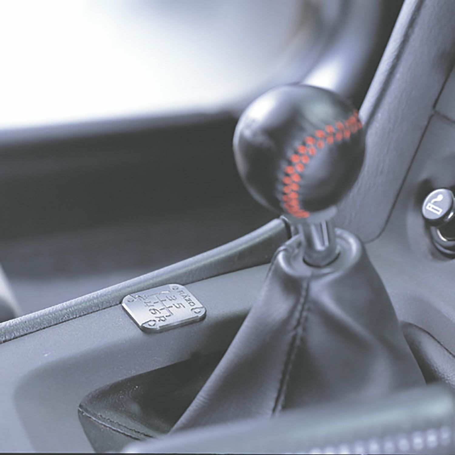 RB10 パターンバッジMT6N | カーメイト 公式オンラインストア本店