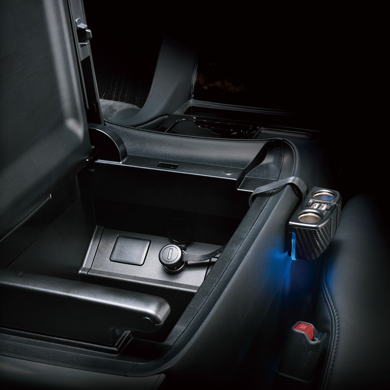 DZ322 ソケット 2連 フラットコード付 2USB 2.4A カーボン調