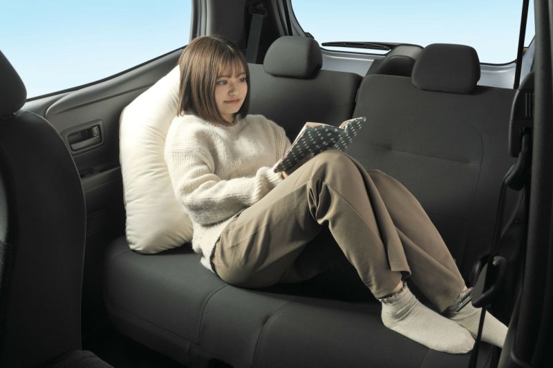 NZ320 シャーミング すみっこクッション アイボリー／ブラウン