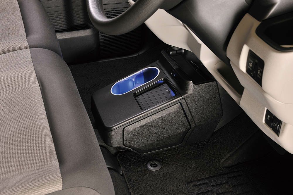 車内を青く彩りゴミ箱が自動で開く、N-BOX専用のコンソールボックスが